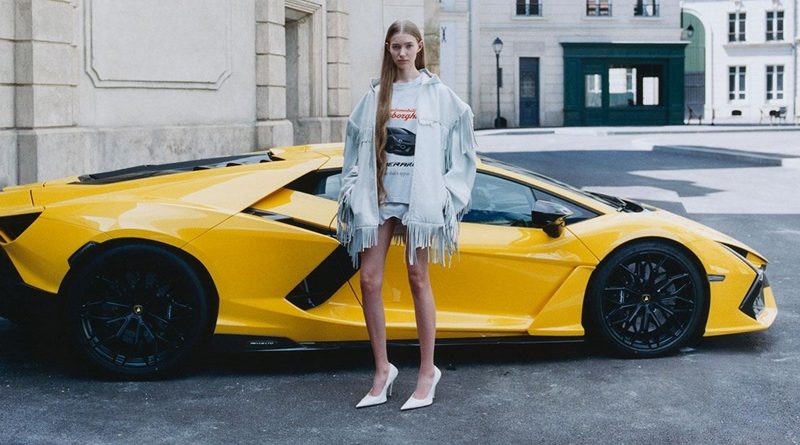 Balenciaga x Lamborghini แฟชั่นอาวองต์การ์ดจับมือซูเปอร์คาร์ระดับตำนาน
