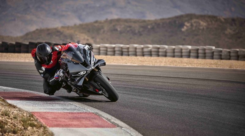 ซูเปอร์ไบค์รุ่นล่าสุดจาก บีเอ็มดับเบิลยู มอเตอร์ราด บีเอ็มดับเบิลยู S 1000 RR ใหม่