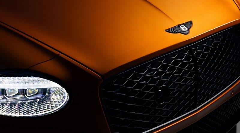เบนท์ลีย์ มอเตอร์ส เผยโฉม Continental GT – Flying Spur Black Edition รุ่นลิมิเต็ด 400 คันในโลก