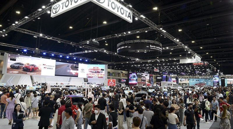 ตลาดรถยนต์ครึ่งปี 2568 ยอดขายรวม 302,694 คัน ลดลง 1.7%