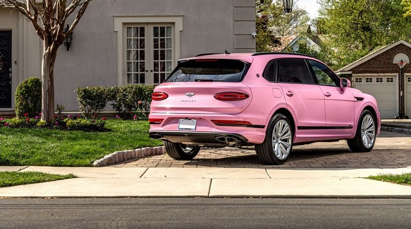เบนท์ลีย์ มูลินเนอร์ เนรมิต Bentayga เฉดสีพิเศษ Candy Pink 