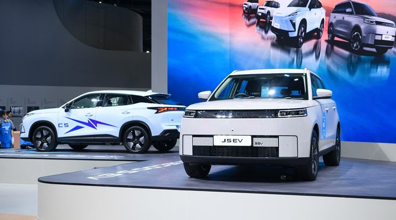 OMODA & JAECOO ยกทัพยนตรกรรมไฟฟ้าหลากสไตล์ บุกงาน Motor Show 2026!