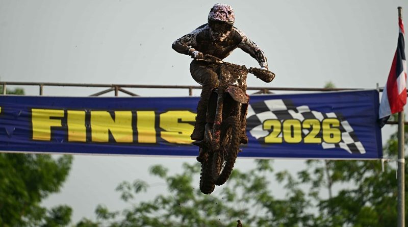 ทัพนักบิดฮอนด้า บิด Honda CRF450R ลุยโคลน ฝ่าทางสุดหิน!