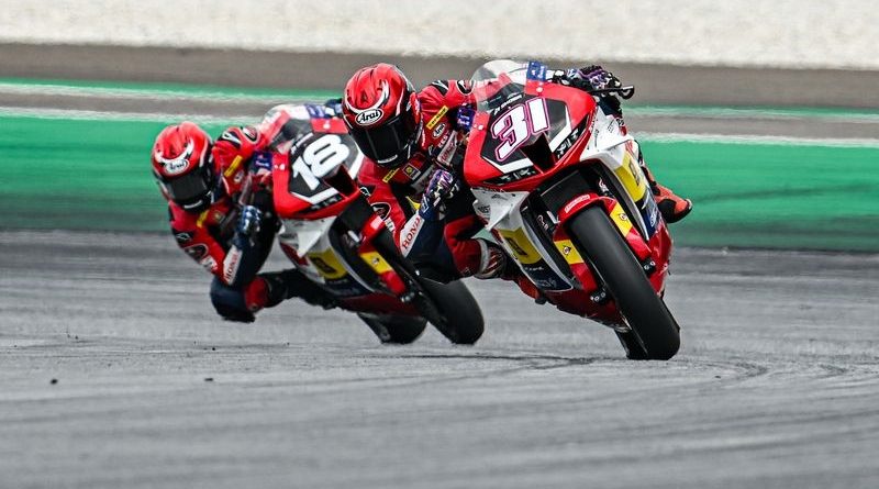 “มิกซ์-ธนัช” บิด Honda CBR600RR คว้าโพลโพซิชั่น “ไฮเปค-กฤษฎา” ตามติดเก็บกริด 2 MSBK600