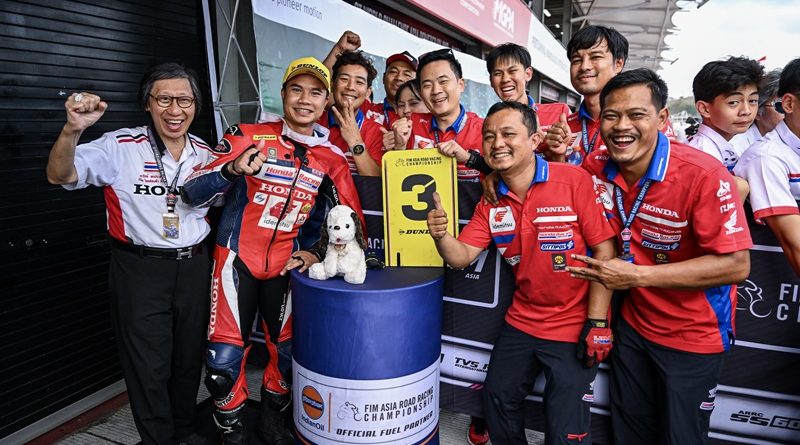 เดือดสมศักดิ์ศรีรุ่นใหญ่! “ชิพ-นครินทร์” บิด Honda CBR1000RR-R ผงาดโพเดียมเรซแรก ASB1000